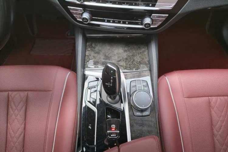 Used BMW 5 Series 2022 Second Facelift 525Li M Sport Package