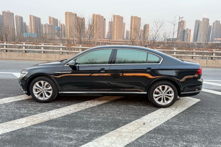 Used Volkswagen Magotan 2019 330TSI DSG Luxury Version China VI Standard
