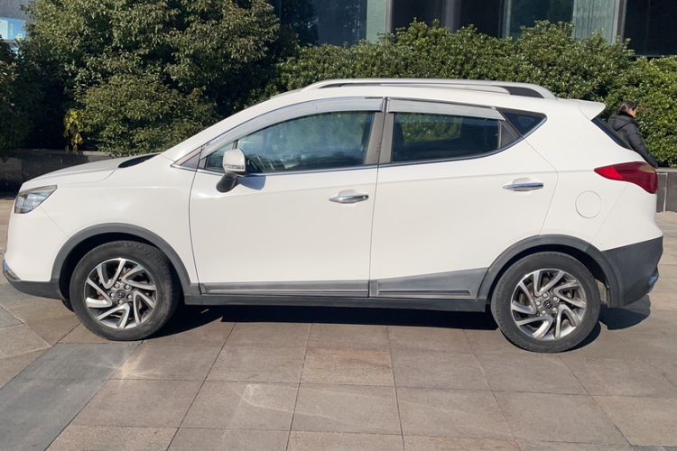 Used  Refine S3 2016 1.5L Manual Luxury Smart Version
