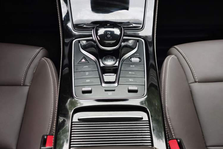 Used BYD Song MAX New Energy 2022 DM-i 105KM Flagship Model
