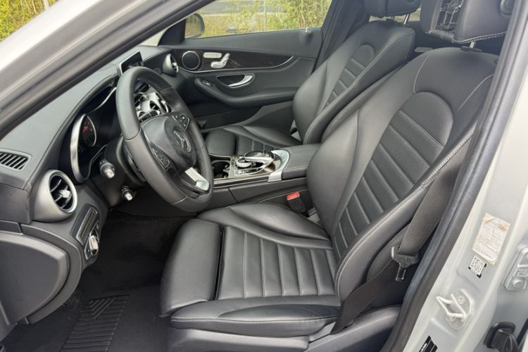 Used Mercedes-Benz C-Class 2016 C 200 L
