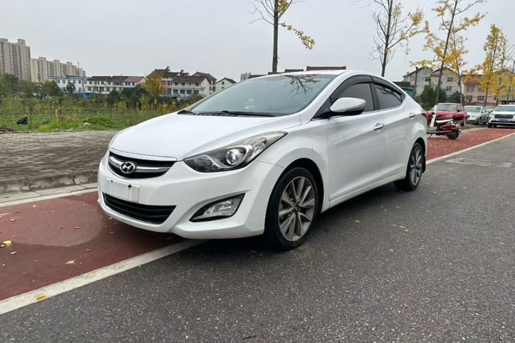 Used Hyundai Elantra 2015 1.6L Automatic Luxury Model