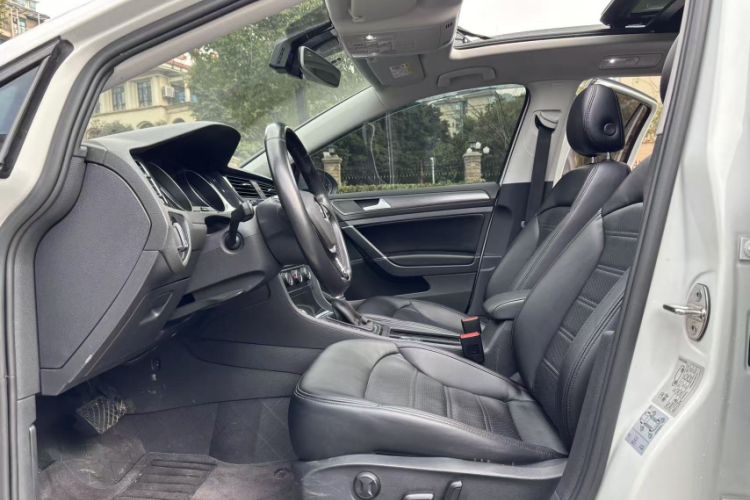 Used Volkswagen Golf 2019 1.8TSI Travel Edition