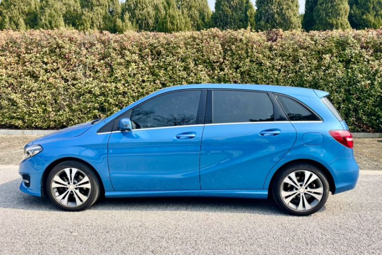 Used Mercedes-Benz B-Class 2015 B 200 Fashion Model