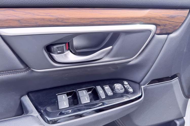 Used Honda CR-V 2021 240TURBO CVT 2WD Fashion Edition
