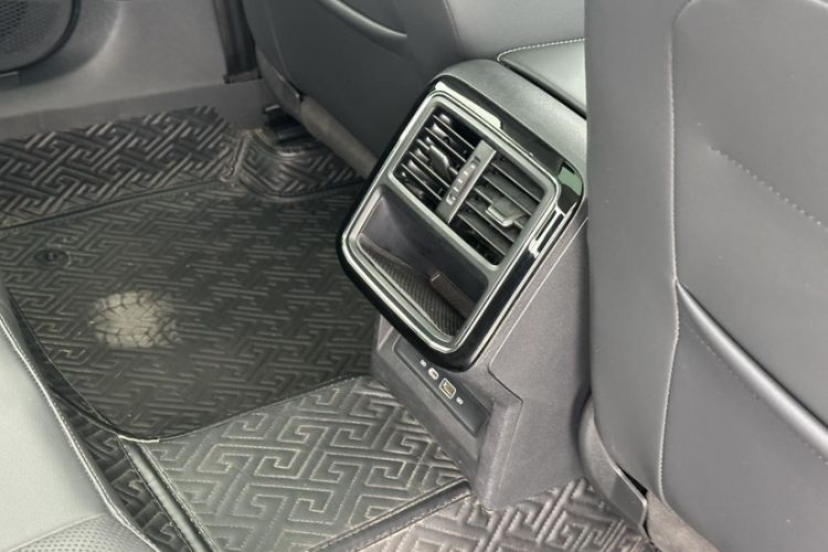 Used Volkswagen Passat 2022 330TSI Starry Luxury Edition Custom Version
