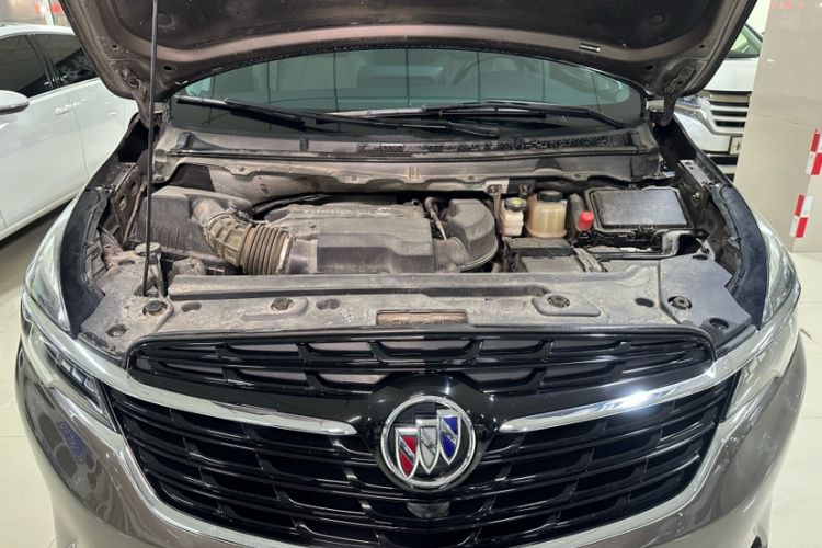 Used Buick GL8 2021 Land Cruiser Executive Class 652T Luxury Model
