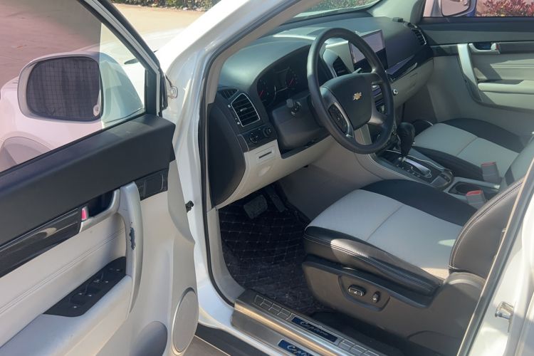 Used Chevrolet Captiva 2015 2.4L Two-Wheel Drive Urban Version 5 Seats
