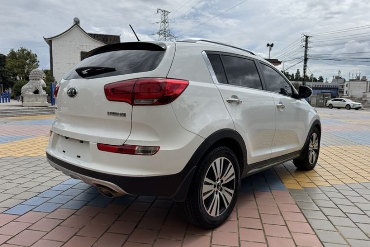 Used Kia Sportage R 2015 2.0L Automatic Two-Wheel Drive DLX Model
