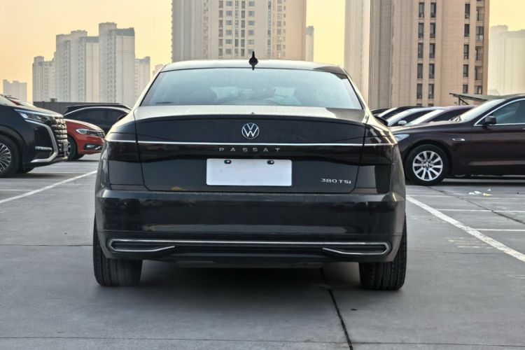 Used Volkswagen Passat 2023 330TSI Starry Elite Edition
