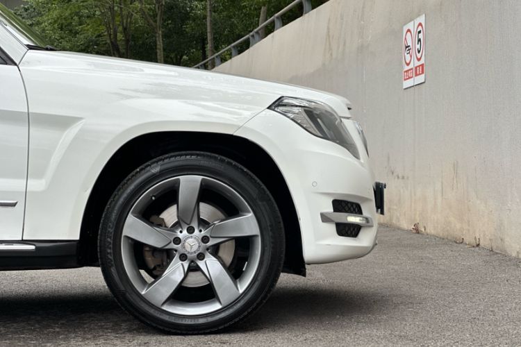 Used Mercedes-Benz GLK-Class 2013 GLK 300 4MATIC Dynamic Sunroof Model
