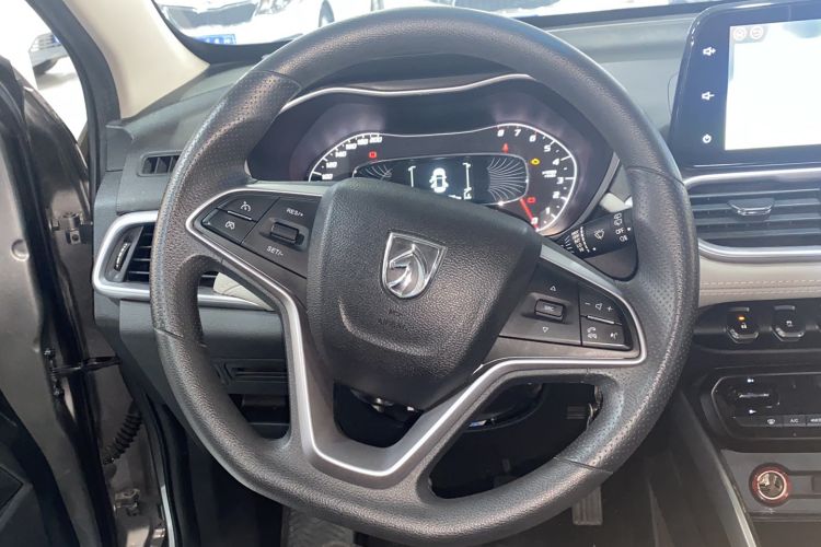 Used Baojun 510 2017 1.5L Manual Fashion Edition
