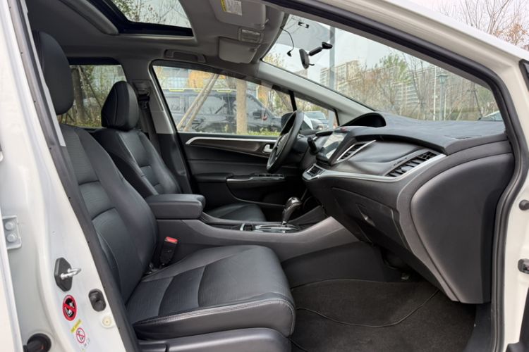 Used Honda Jade 2016 1.8L CVT Luxury Edition 5-seater
