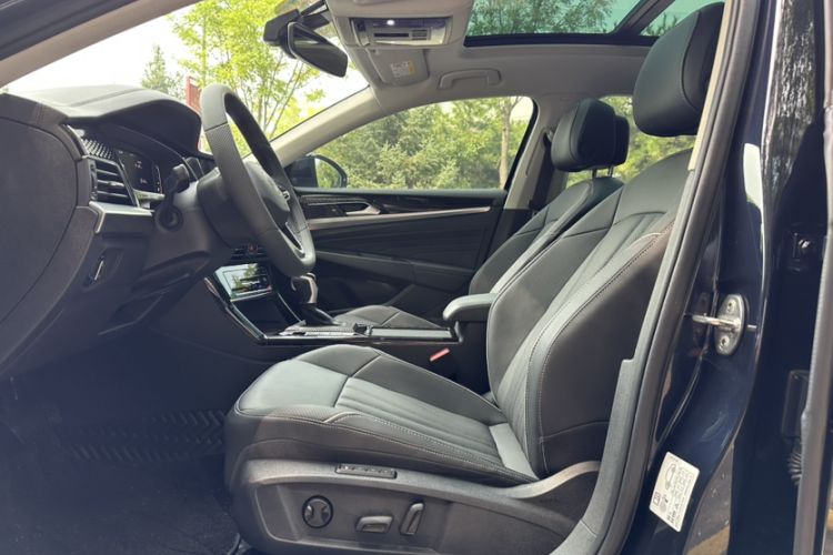 Used Volkswagen Passat 2024 380TSI Starry Dragon Edition
