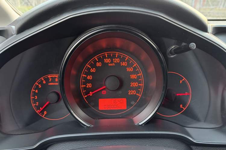 Used Honda Fit 2018 1.5L Manual Comfort Edition
