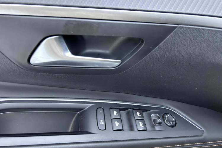 Used Peugeot 5008 2017 350THP 7-Seater Elite Edition
