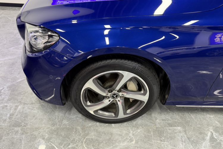 Used Mercedes-Benz E-Class 2018 E 300 L Sporty and Stylish Model