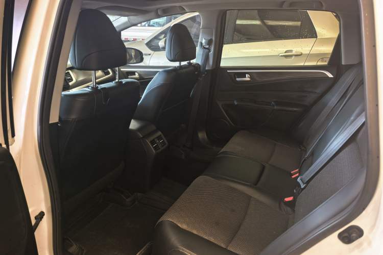 Used Honda Jade 2017 1.8L automatic Comfort version 5 seats
