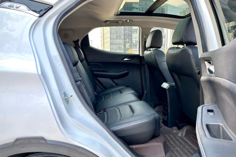 Used BYD Yuan New Energy 2019 EV360 Smart Connect Enjoyment Model
