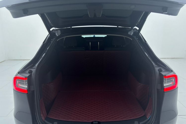 Used Tesla Model Y 2024 Rear-Wheel-Drive Version
