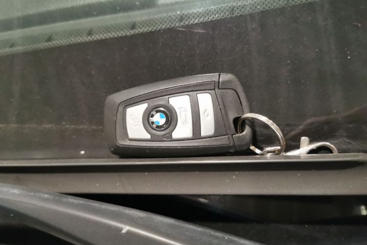 Used BMW 5 Series 2014 525Li Leading Model
