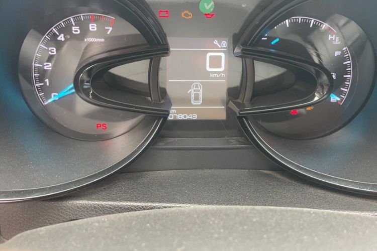 Used Dongfeng Aeolus AX7 2015 2.0L Manual Zhiyue Model