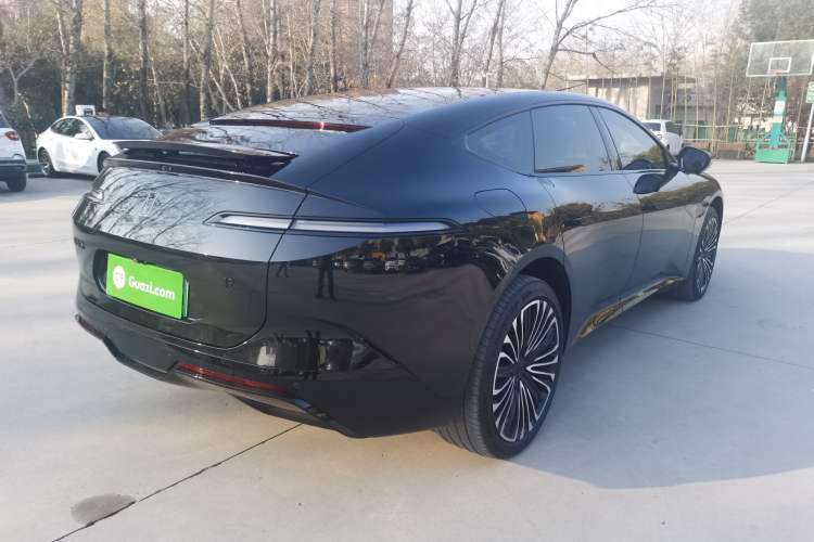 Used  12 2025 Ultra Extended-Range Edition