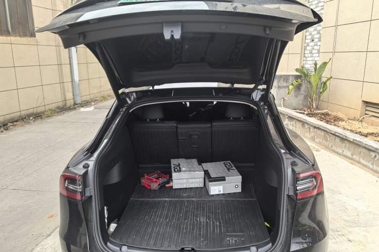 Used Tesla Model Y 2024 Rear-Wheel-Drive Version
