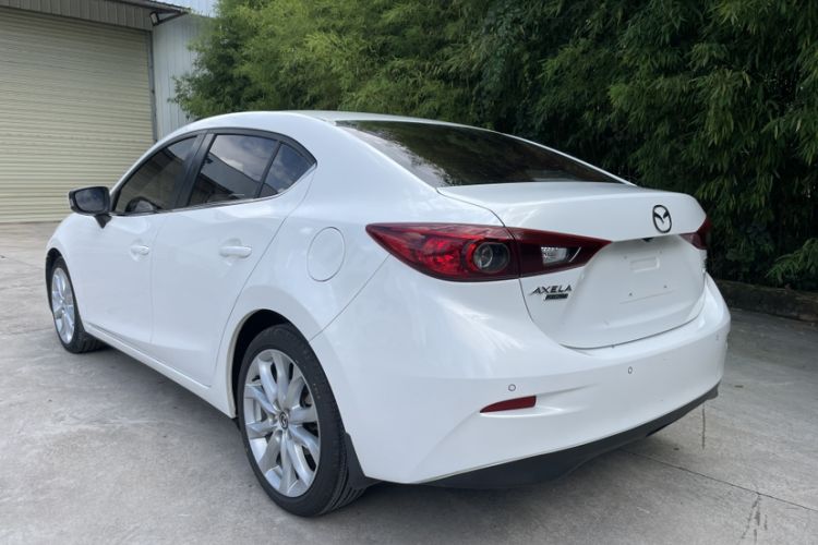 Used Mazda Mazda 3 Axela 2016 Sedan 2.0L Automatic Flagship Model
