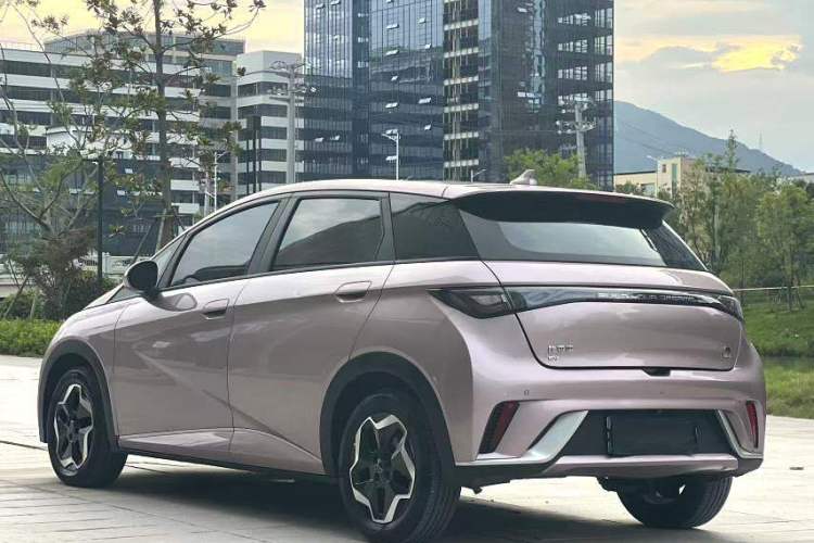 Used BYD Dolphin 2021 405 km Fashion Edition
