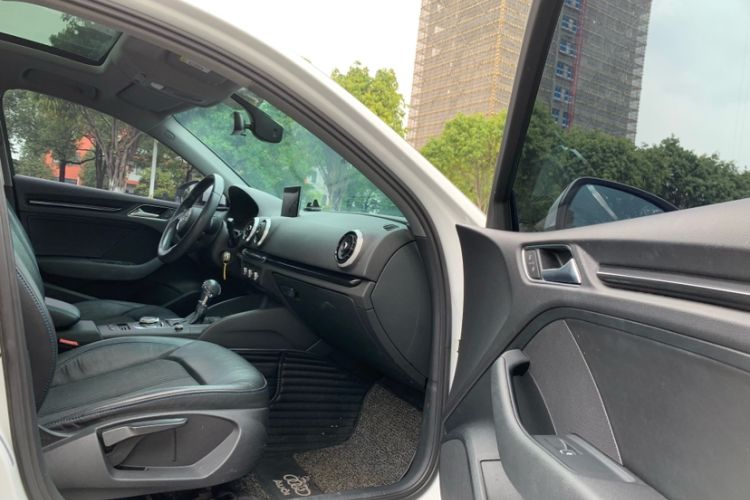 Used Audi A3 2019 Limousine 35 TFSI Fashion Edition China VI Emission Standard
