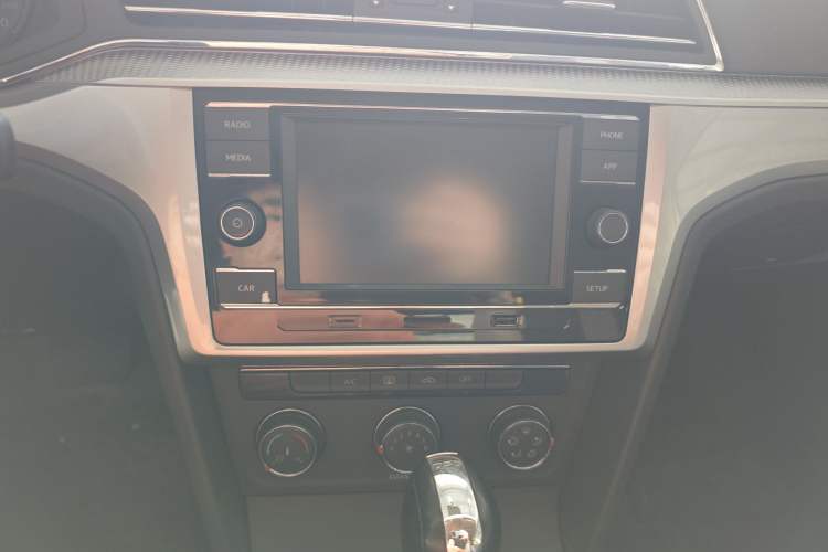 Used Volkswagen Lamando 2019 230TSI DSG Fashion Edition China V Standard
