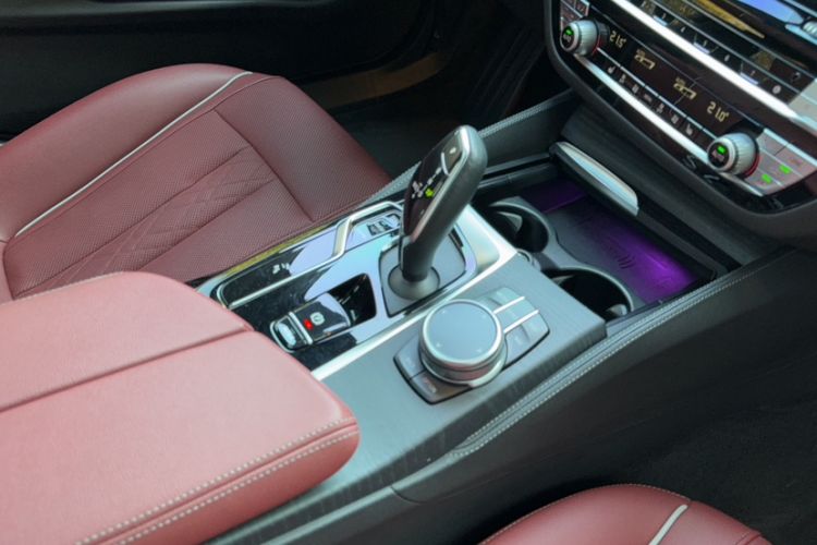 Used BMW 5 Series 2022 Second Facelift 530Li Leading Edition M Sport Package
