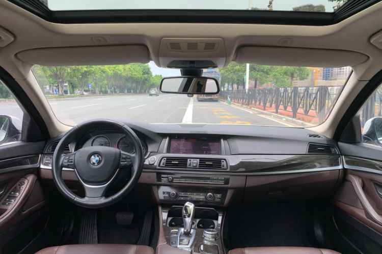 Used BMW 5 Series 2014 525Li Luxury Design Package
