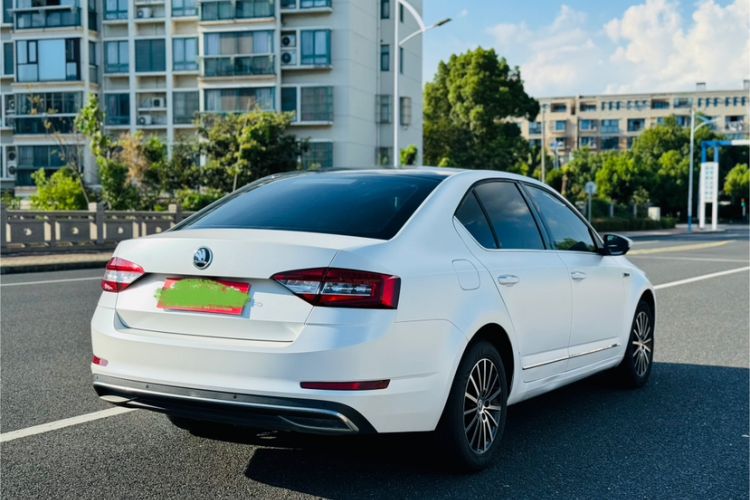 Used Skoda Octavia 2018 TSI230 DSG Luxury Edition
