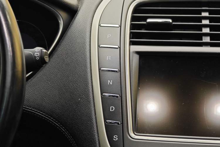 Used Lincoln MKX 2017 2.0T Four-Wheel Drive Zunya Edition
