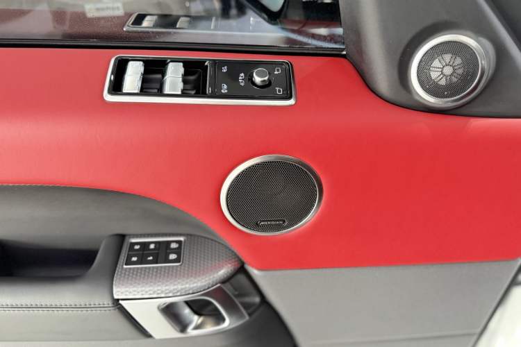 Used Land Rover Range Rover Sport 2021 3.0 L6 YAO Black Edition