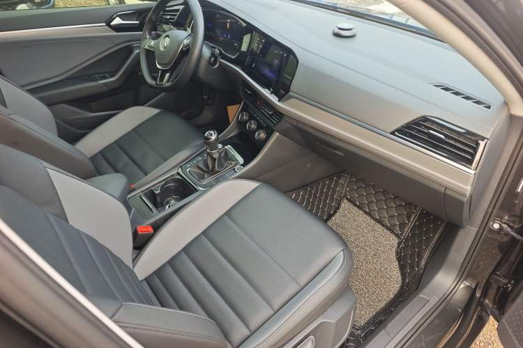 Used Volkswagen Sagitar 2020 200TSI Manual Comfort Version China VI Standard
