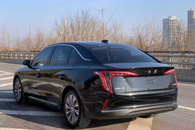 Used Hongqi E-QM5 2024 450km Range Commuter Version
