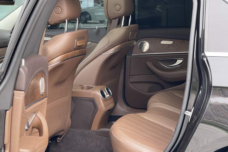 Used Mercedes-Benz E-Class 2018 E 300 L Luxury Model
