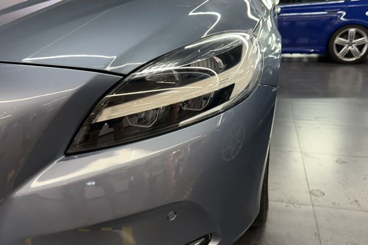 Used Volvo V40 2018 T3 Zhiya Edition
