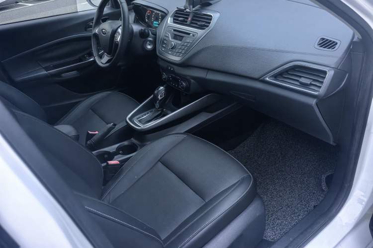 Used Ford Escort 2015 1.5L Automatic Fashion Model
