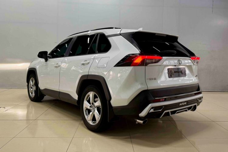 Used Toyota RAV4 2022 2.0L CVT Two-Wheel Drive Fashion Plus Edition
