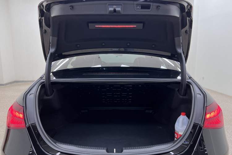 Used Mercedes-Benz C-Class 2024 C 260 L
