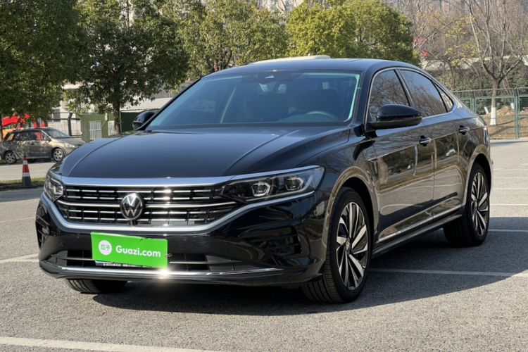 Used Volkswagen Passat 2023 Facelift 330TSI Luxury Edition