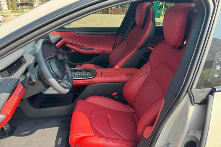 Used  SU7 2024 Four-Wheel Drive Ultra-Long Range Advanced Intelligent Driving Max Edition
