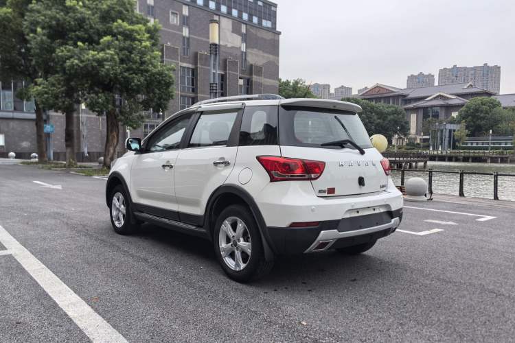 Used Haval H1 2016 Red-Label 1.5L AMT Luxury Model
