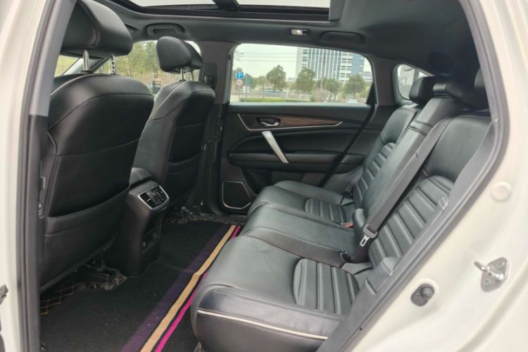 Used Honda UR-V 2017 240TURBO Two-Wheel Drive Luxury Edition China V