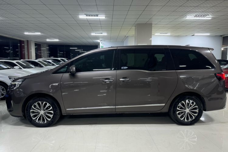 Used Buick GL8 2021 Land Cruiser Executive Class 652T Luxury Model
