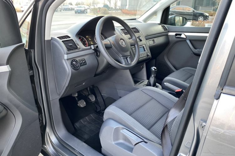 Used Volkswagen Touran 2015 1.4T Manual Fashion Edition 5-Seater